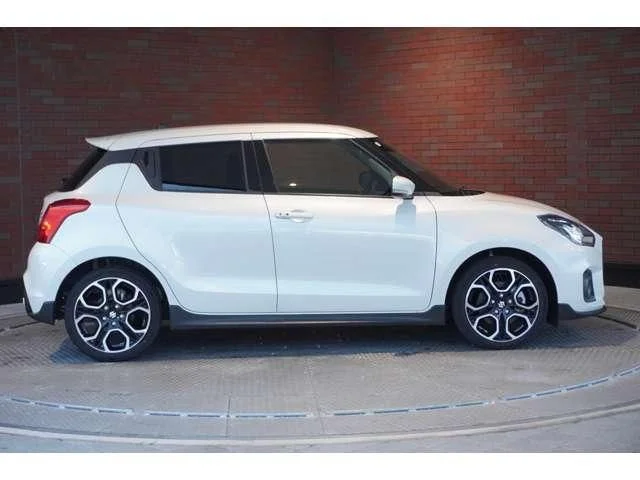 Suzuki SWIFT スポーツ photo 2