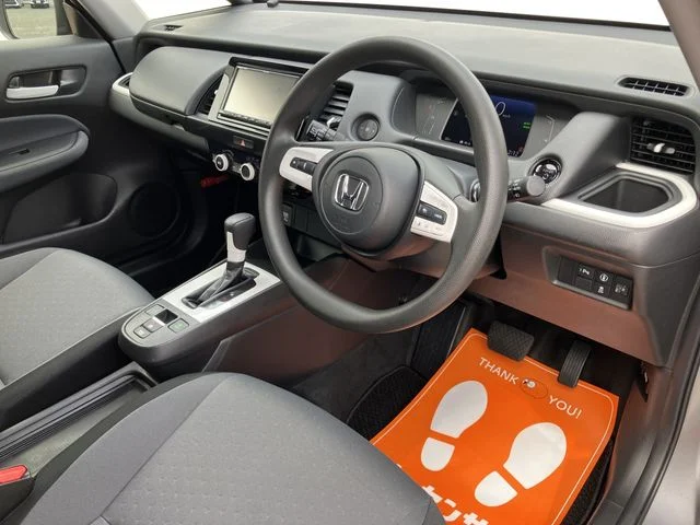 Honda FIT e:HEV ベーシック photo 2