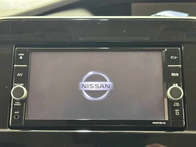 Nissan SERENA S-HYBRID ハイウェイスター　V photo 3