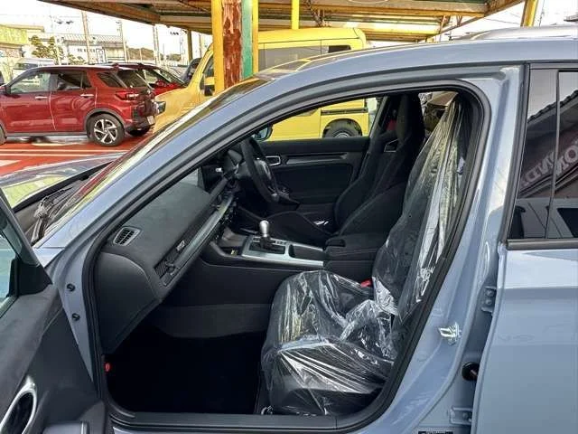 Honda CIVIC hatchback タイプR　レーシングブラックパッケージ photo 3