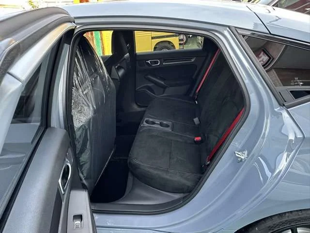 Honda CIVIC hatchback タイプR　レーシングブラックパッケージ photo 4