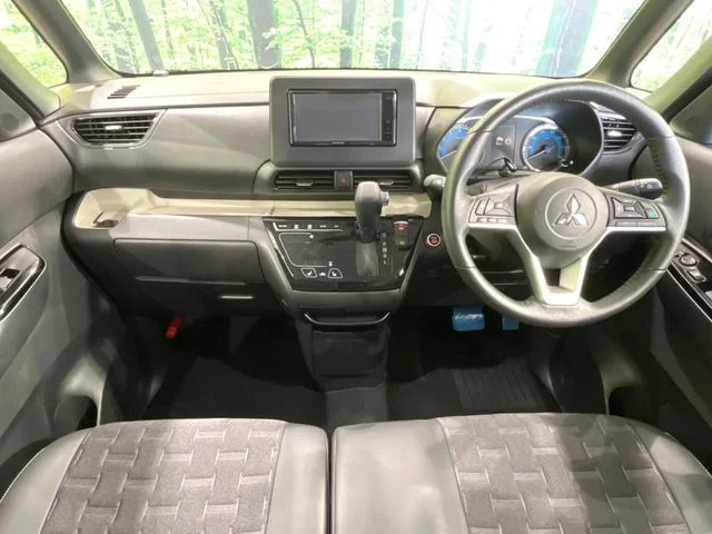Mitsubishi DELICA MINI G　プレミアム　リミテッドエディション photo 2