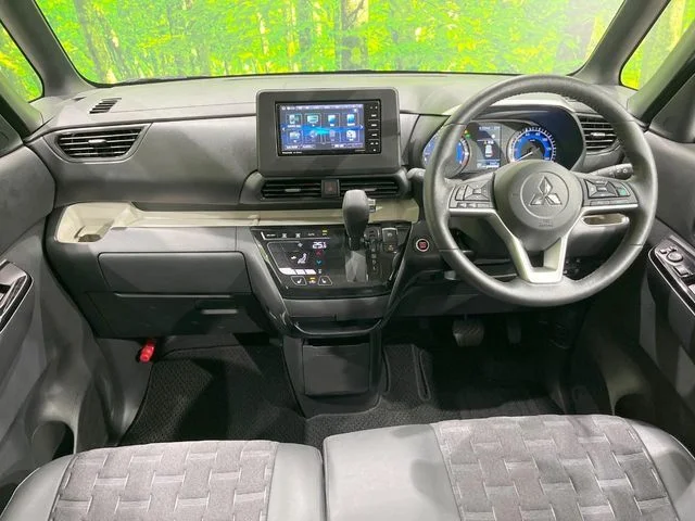 Mitsubishi DELICA MINI G　プレミアム photo 2
