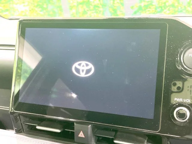 Toyota NOAH HYBRID S−Z photo 3