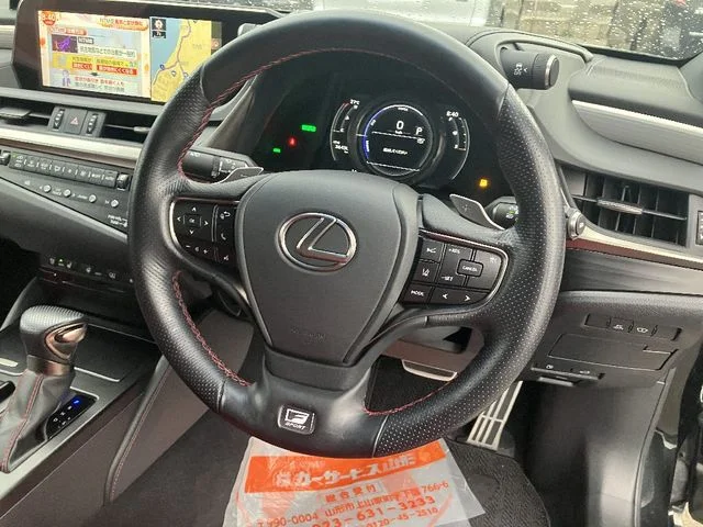 Toyota LEXUS ES300h Fスポーツ photo 4