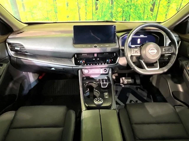 Nissan X-TRAIL HYBRID 4WD G　e−4ORCE photo 2