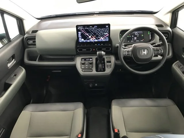 Honda FREED e:HEV クロスター photo 4