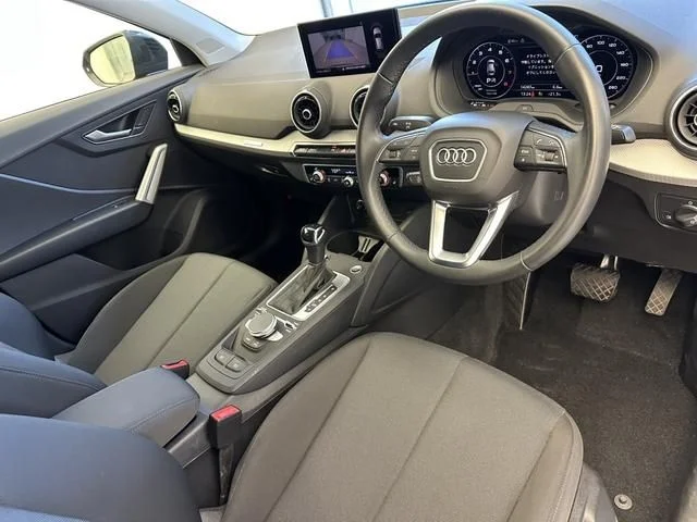 Audi AUDI Q2 35　TFSI　アドバンスド photo 2