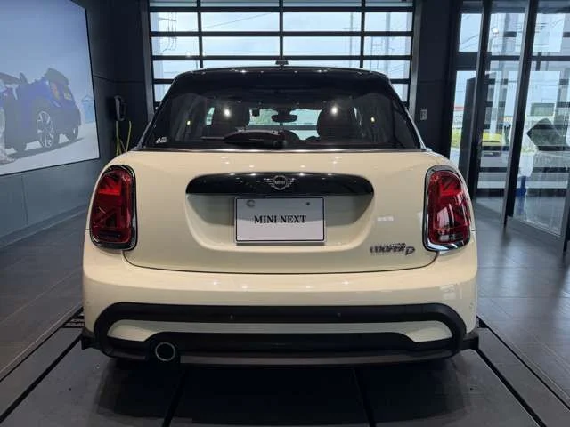 Bmw MINI COOPER D 5DOOR ベースグレード photo 3