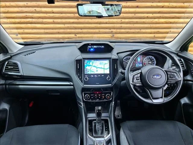 Subaru FORESTER XT−エディション photo 2