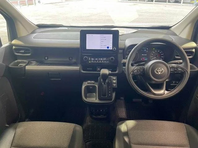 Toyota SIENTA HYBRID G photo 2