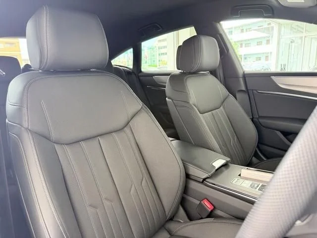 Audi AUDI A7 SPORTBACK 45　TFSI　クワトロ　Sラインパッケ photo 4