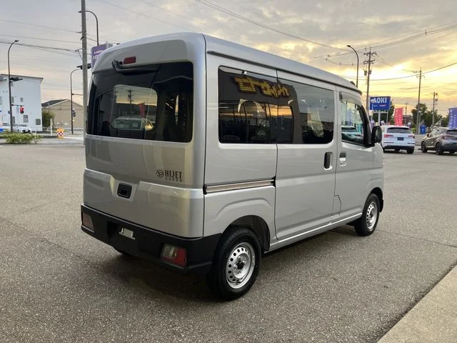 Daihatsu HIJET CARGO 4WD デラックス photo 2