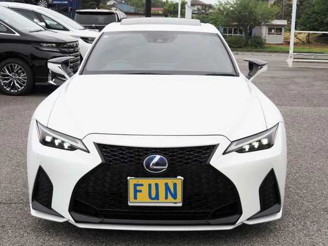 Toyota LEXUS IS300h Fスポーツ photo 2