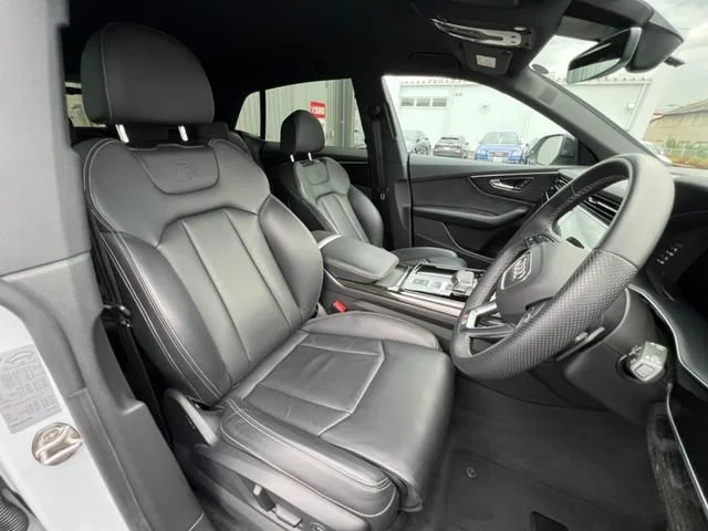 Audi AUDI Q8 ブロンズエディション photo 4