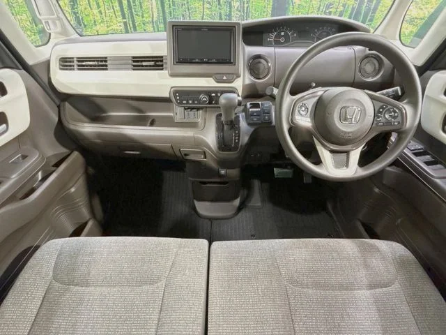 Honda N BOX L photo 2