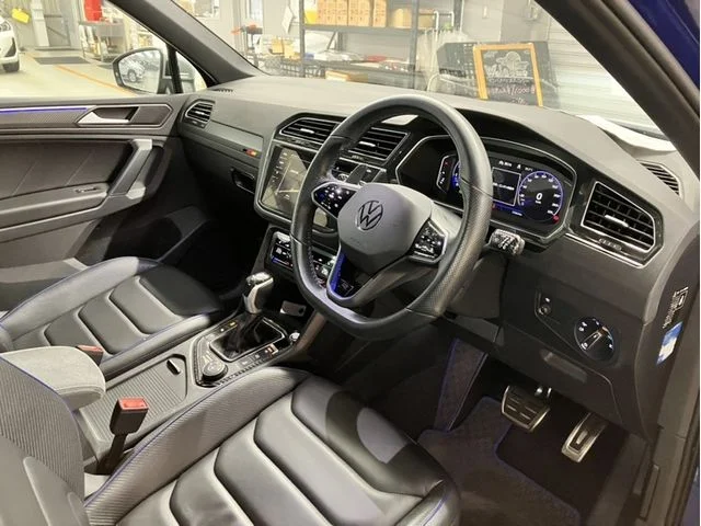 Volkswagen VOLKSWAGEN TIGUAN R photo 2