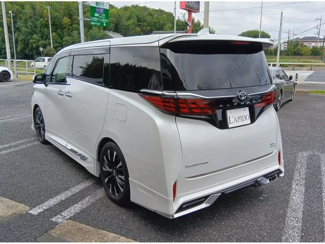 Toyota ALPHARD hybrid 4WD エグゼクティブラウンジ photo 4