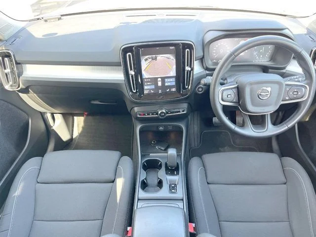Volvo VOLVO XC40 B4　モメンタム photo 2
