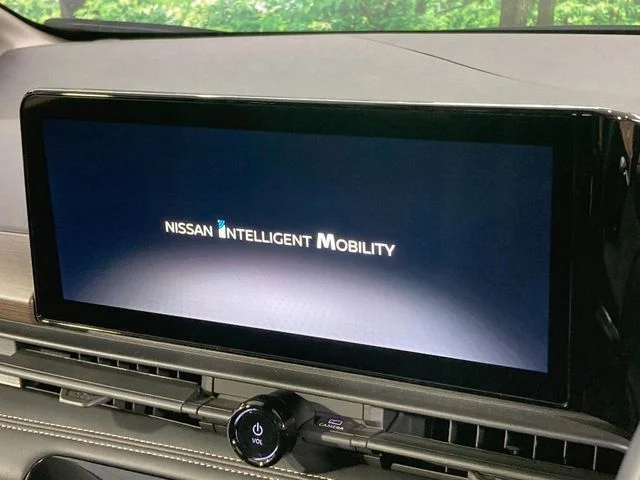 Nissan SERENA WG e−POWER　ハイウェイスター　V photo 3