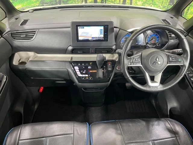 Mitsubishi DELICA MINI G　プレミアム photo 2