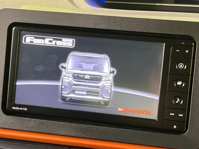 Daihatsu TANTO FAN CROSS ベースグレード photo 3