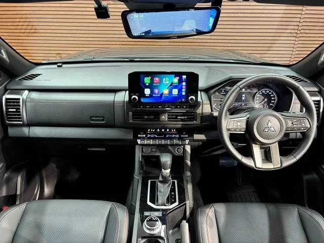 Mitsubishi TRITON GSR photo 2