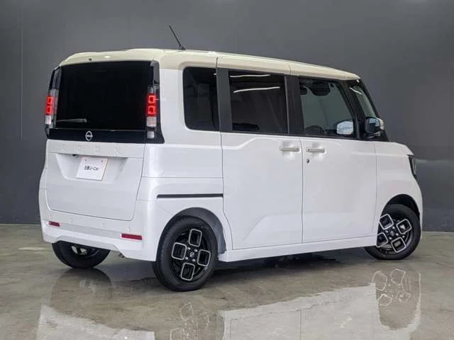 Nissan ROOX ハイウェイスターX photo 2