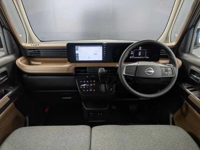 Nissan ROOX ハイウェイスターX photo 3