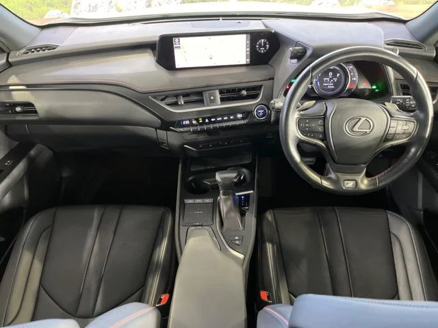 Toyota LEXUS UX250h Fスポーツ photo 3