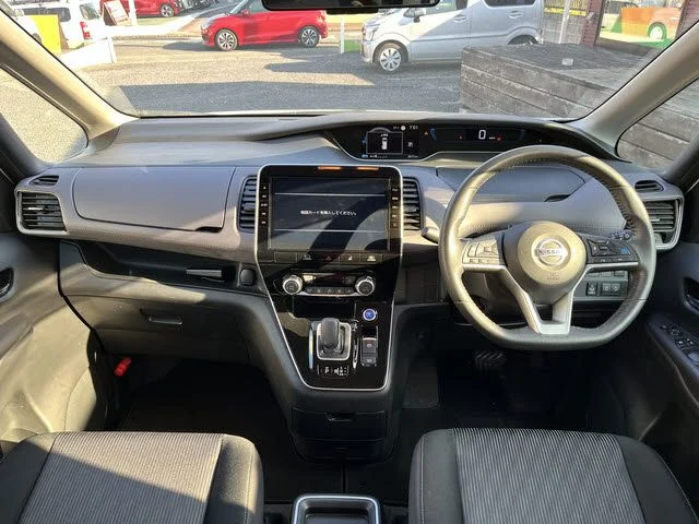 Nissan SERENA WG eパワーハイウェイスターV photo 2