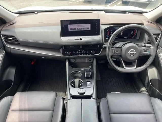 Nissan X-TRAIL HYBRID 4WD G　e−4ORCE photo 2