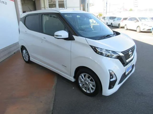 Nissan DAYZ ハイウェイスターX photo 3