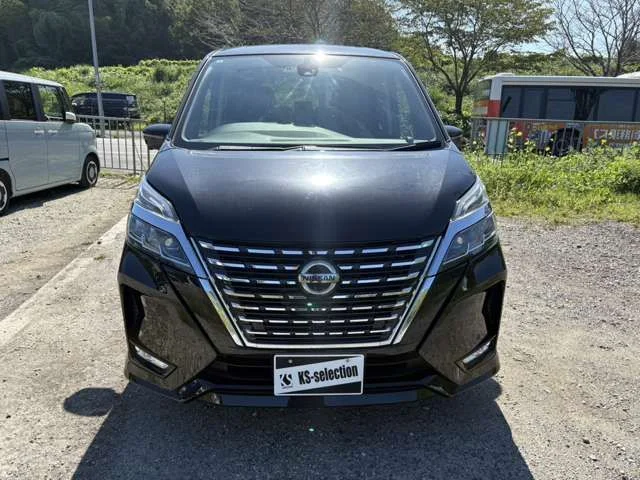 Nissan SERENA S-HYBRID ハイウェイスター　G photo 3