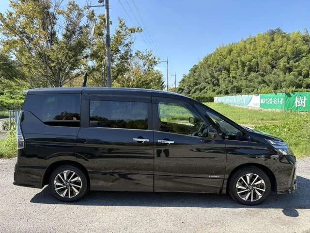 Nissan SERENA S-HYBRID ハイウェイスター　G photo 4