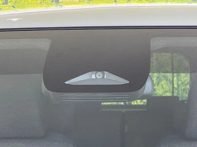 Toyota SIENTA HYBRID Z photo 3