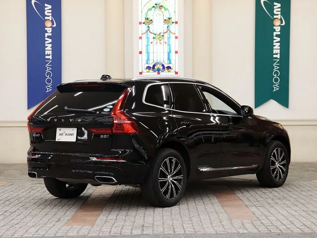 Volvo VOLVO XC60 B5　AWD　インスクリプション photo 3