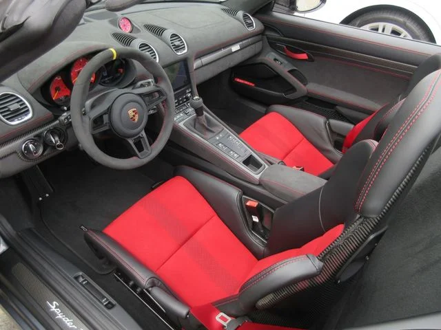 Porsche PORSCHE 718Spyder RS photo 2