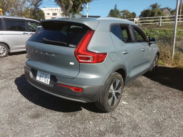 Volvo VOLVO XC40 リチャージPHEVT5インスクリプション photo 3