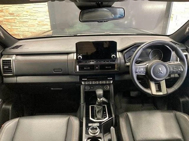 Mitsubishi TRITON GSR photo 2