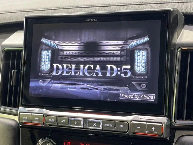 Mitsubishi DELICA D:5 4WD ブラックエディション photo 3