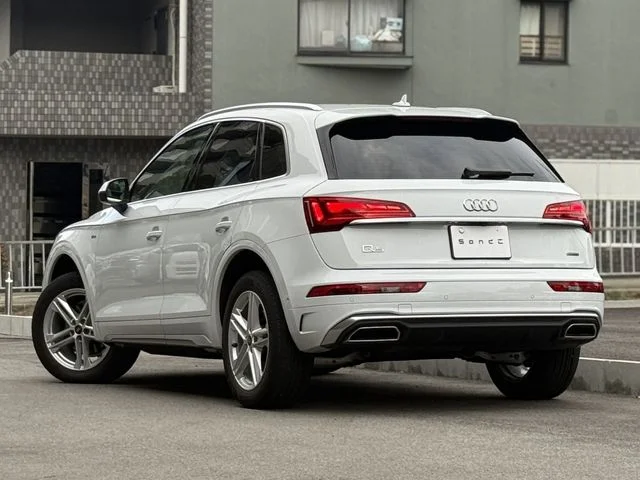 Audi AUDI Q5 40　TDI　クワトロ　Sライン photo 3