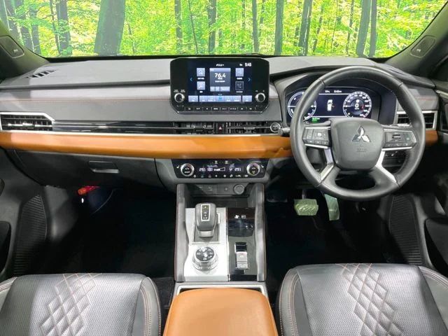 Mitsubishi OUTLANDER PHEV P photo 2