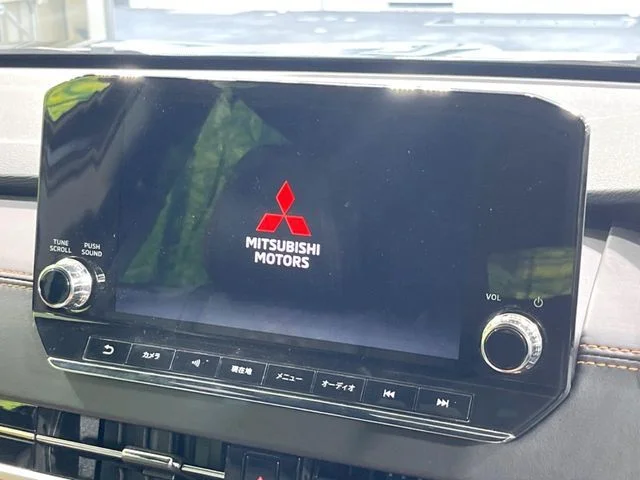 Mitsubishi OUTLANDER PHEV P photo 3
