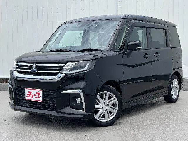 Mitsubishi DELICA D:2 2WD ハイブリッドMZ 2023