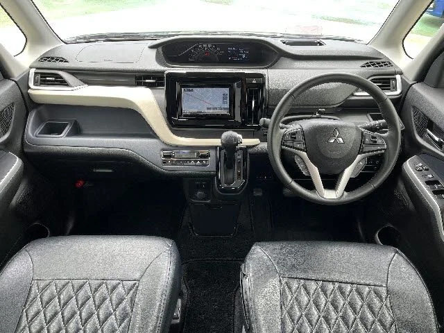 Mitsubishi DELICA D:2 2WD ハイブリッドMZ photo 2