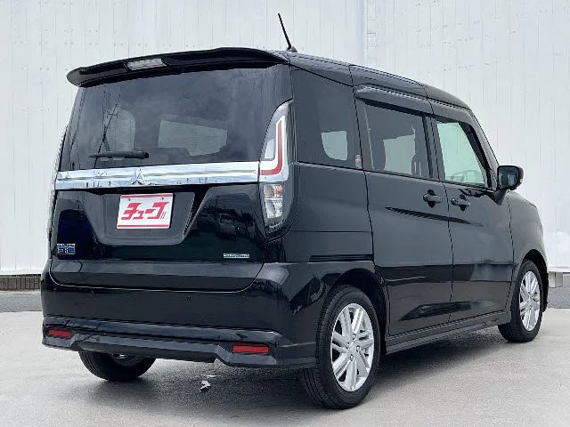 Mitsubishi DELICA D:2 2WD ハイブリッドMZ photo 3