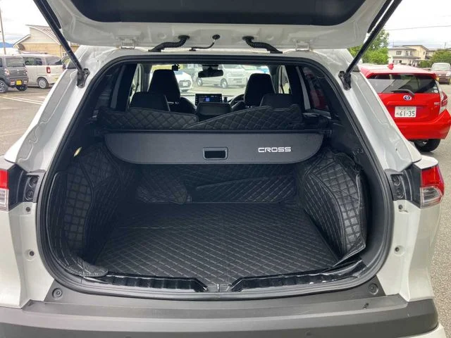 Toyota COROLLA CROSS HYBRID S photo 4