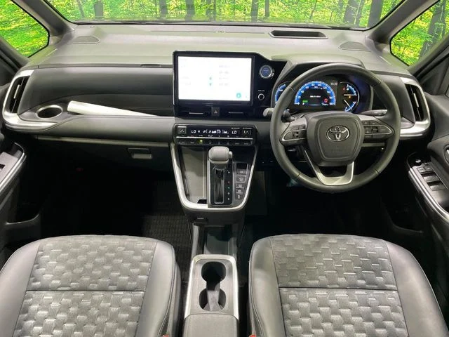 Toyota VOXY HYBRID S−Z photo 4
