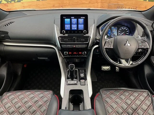 Mitsubishi ECLIPSE CROSS PHEV P photo 2